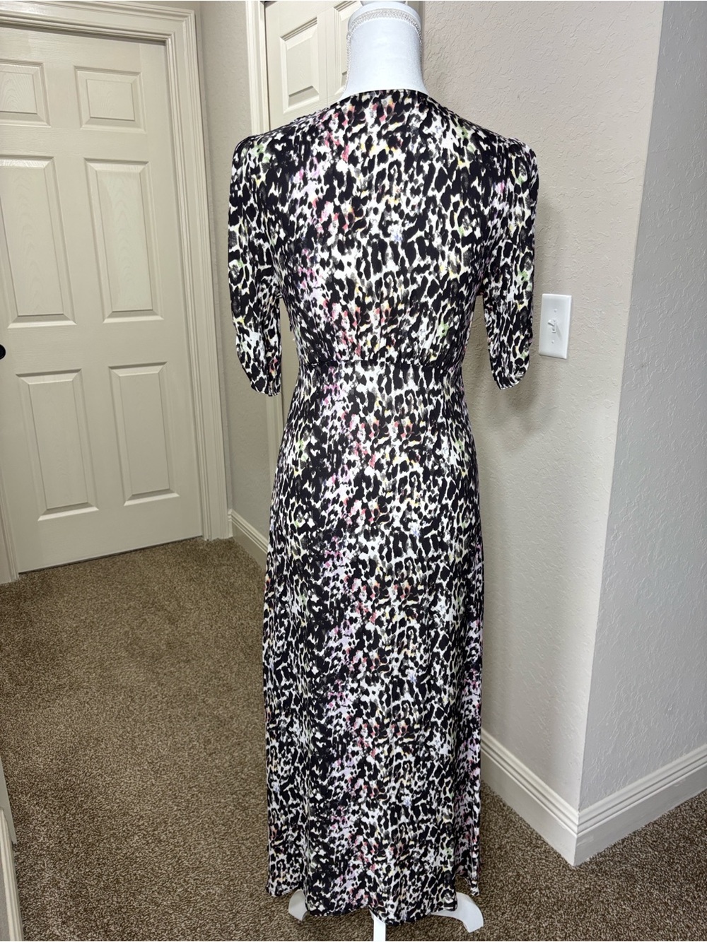 AllSaints Button-Front Printed Maxi Dress Animal Print V-Neck w/ Side Slits M - Picture 6 of 9